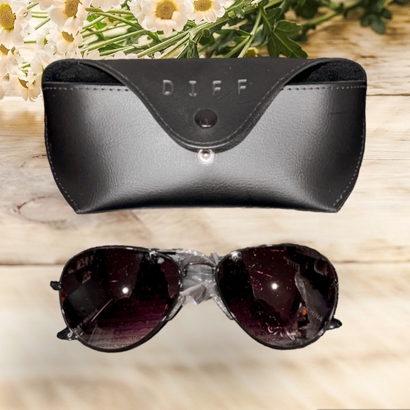 𐙚⋆˚✿˖° Diff Eyewear 𐙚⋆˚✿˖° - Picture 6 of 6